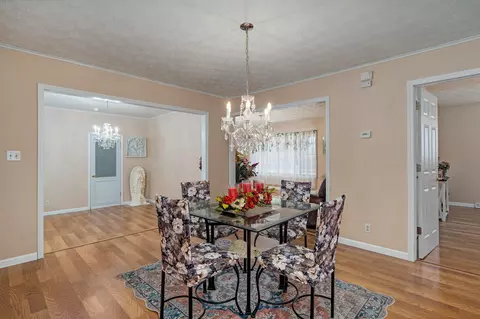 Dining - 1909 S Nettleton Ave, Springfield, MO 65807 photo 2 of 3