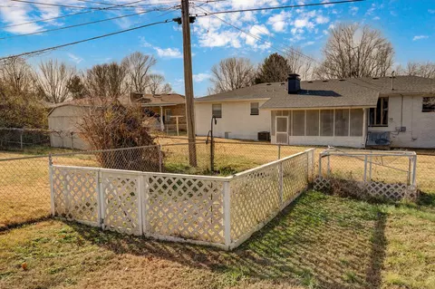 Exterior - 1909 S Nettleton Ave, Springfield, MO 65807 photo 9 of 12