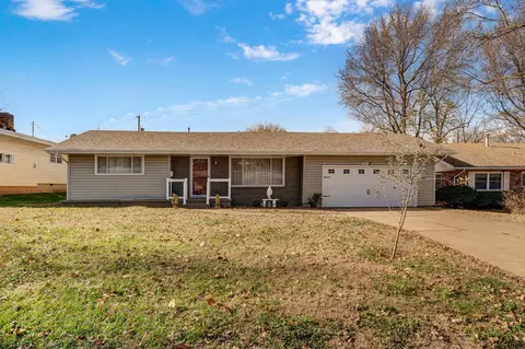 Exterior - 1909 S Nettleton Ave, Springfield, MO 65807 photo 11 of 12