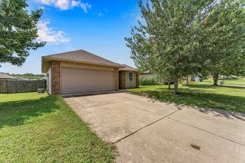 Exterior - 2462 W Cedar Creek Dr, Springfield, MO 65803 photo 3 of 8