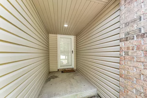 Exterior - 2462 W Cedar Creek Dr, Springfield, MO 65803 photo 5 of 8