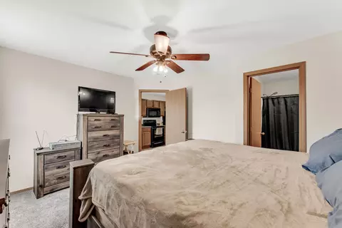 Bedroom - 2462 W Cedar Creek Dr, Springfield, MO 65803 photo 3 of 5