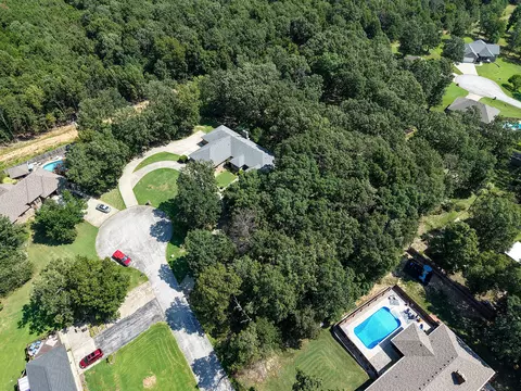 View/Area - 1738 Hawthorn Pl, Marshfield, MO 65706 photo 7 of 8