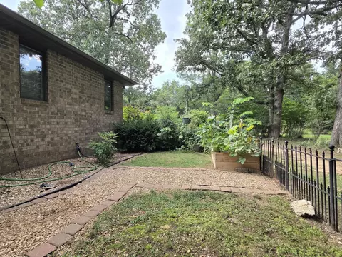Exterior - 1738 Hawthorn Pl, Marshfield, MO 65706 photo 17 of 31