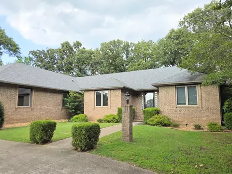 Exterior - 1738 Hawthorn Pl, Marshfield, MO 65706 photo 2 of 31