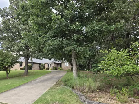 Exterior - 1738 Hawthorn Pl, Marshfield, MO 65706 photo 3 of 31