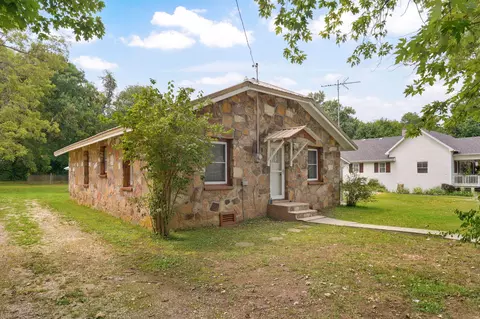 Exterior - 105 S Walnut St, Crane, MO 65633 photo 3 of 9