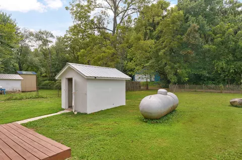 Exterior - 105 S Walnut St, Crane, MO 65633 photo 8 of 9