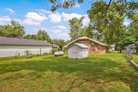 Exterior - 105 S Walnut St, Crane, MO 65633 photo 5 of 9
