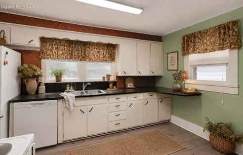 Kitchen - 105 S Walnut St, Crane, MO 65633 photo 2 of 7