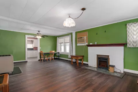 Living - 105 S Walnut St, Crane, MO 65633 photo 2 of 3