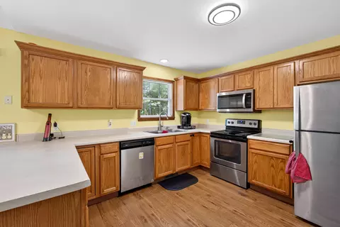 Kitchen - 709 S Hazelnut Ave, Springfield, MO 65802 photo 4 of 4