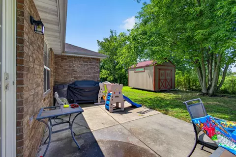 Exterior - 709 S Hazelnut Ave, Springfield, MO 65802 photo 3 of 7