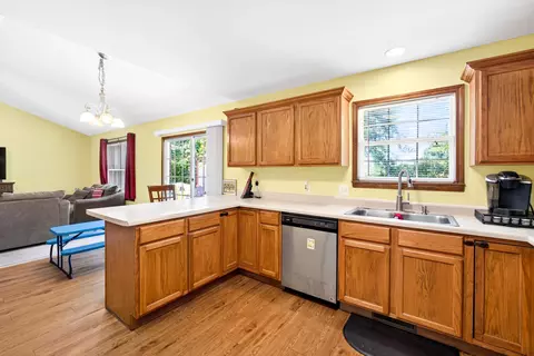 Kitchen - 709 S Hazelnut Ave, Springfield, MO 65802 photo 3 of 4