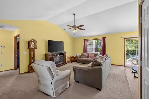 Living - 709 S Hazelnut Ave, Springfield, MO 65802 photo 1 of 2