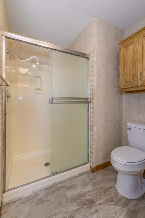 Bath - 4602 S Forest Ave, Springfield, MO 65810 photo 3 of 5