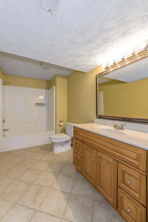 Bath - 4602 S Forest Ave, Springfield, MO 65810 photo 5 of 5