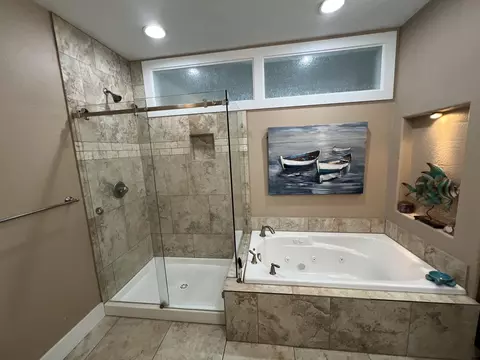 Bath - 14 Treehouse Ln #15, Branson, MO 65616 photo 7 of 8