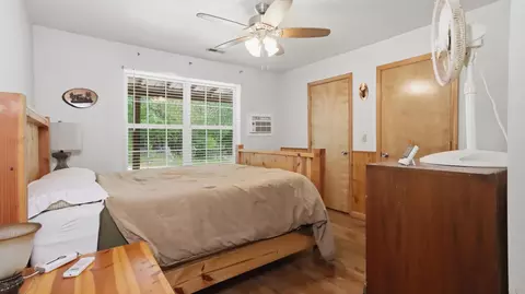 Bedroom - 9169 County Road 483, Birch Tree, MO 65438 photo 2 of 4