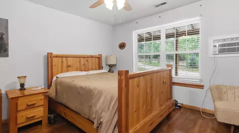 Bedroom - 9169 County Road 483, Birch Tree, MO 65438 photo 1 of 4