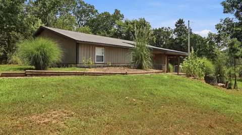 Exterior - 9169 County Road 483, Birch Tree, MO 65438 photo 4 of 8