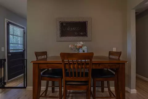 Entry Way - 602 Aspen Dr, Nixa, MO 65714 photo 1 of 4