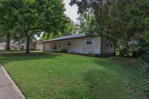 Exterior - 602 Aspen Dr, Nixa, MO 65714 photo 2 of 6
