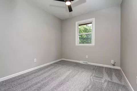 Bedroom - 3436 S Nettleton Ave, Springfield, MO 65807 photo 4 of 5