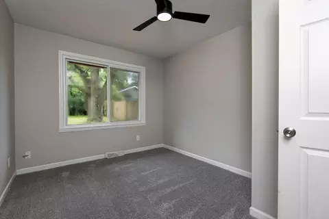 Bedroom - 3436 S Nettleton Ave, Springfield, MO 65807 photo 5 of 5