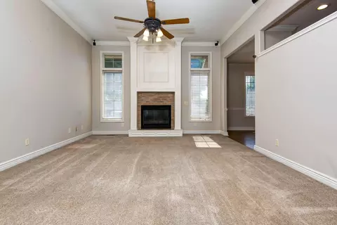 Living - 3560 W Edgewood Ct, Springfield, MO 65807 photo 3 of 7