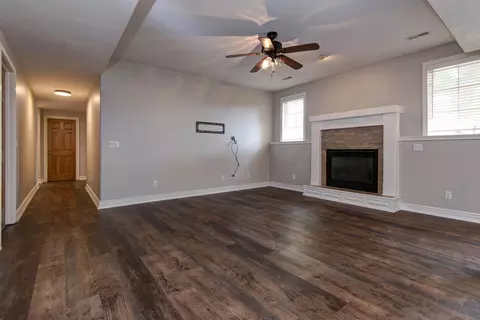 Living - 3560 W Edgewood Ct, Springfield, MO 65807 photo 5 of 7