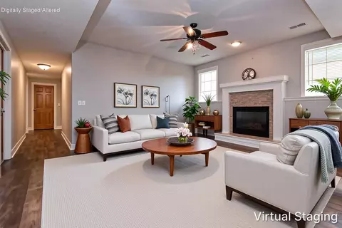 Living - 3560 W Edgewood Ct, Springfield, MO 65807 photo 4 of 7