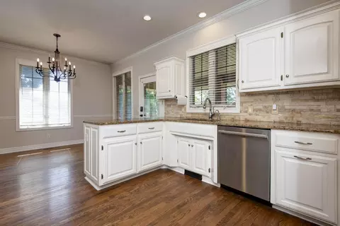 Kitchen - 3560 W Edgewood Ct, Springfield, MO 65807 photo 1 of 3