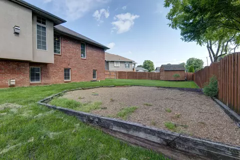 Exterior - 3560 W Edgewood Ct, Springfield, MO 65807 photo 9 of 14