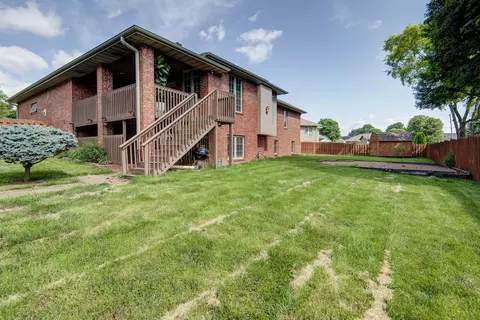 Exterior - 3560 W Edgewood Ct, Springfield, MO 65807 photo 8 of 14