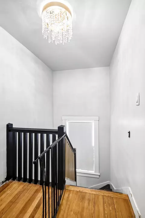 Entry Way - 1234 E Walnut St, Springfield, MO 65802 photo 4 of 7