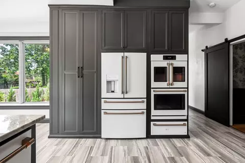 Kitchen - 1234 E Walnut St, Springfield, MO 65802 photo 5 of 5