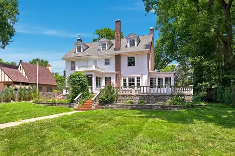 Exterior - 1234 E Walnut St, Springfield, MO 65802 photo 5 of 12