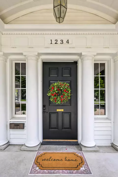 Entry Way - 1234 E Walnut St, Springfield, MO 65802 photo 1 of 7