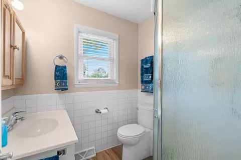 Bath - 4006 W Juno St, Springfield, MO 65802 photo 1 of 3