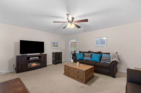 Living - 4006 W Juno St, Springfield, MO 65802 photo 1 of 4