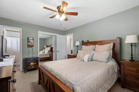 Bedroom - 4006 W Juno St, Springfield, MO 65802 photo 2 of 4
