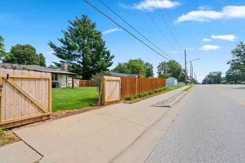 Exterior - 4006 W Juno St, Springfield, MO 65802 photo 10 of 12