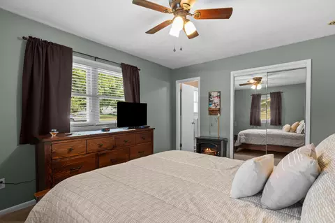 Bedroom - 4006 W Juno St, Springfield, MO 65802 photo 3 of 4