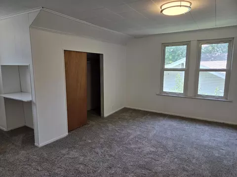 Bedroom - 1633 E Lombard St, Springfield, MO 65802 photo 4 of 7