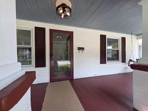 Exterior - 1633 E Lombard St, Springfield, MO 65802 photo 5 of 9