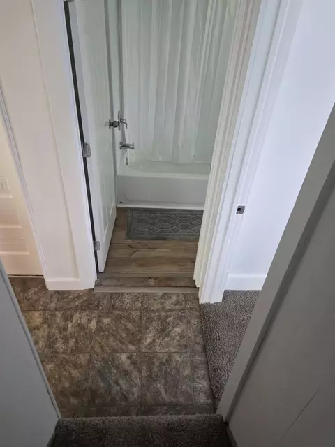 Entry Way - 1633 E Lombard St, Springfield, MO 65802 photo 2 of 2