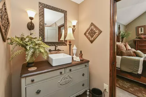 Bath - 901 N Rodeo Ct, Nixa, MO 65714 photo 2 of 10