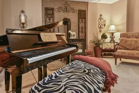 Living - 901 N Rodeo Ct, Nixa, MO 65714 photo 11 of 12
