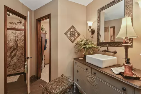 Bath - 901 N Rodeo Ct, Nixa, MO 65714 photo 1 of 10